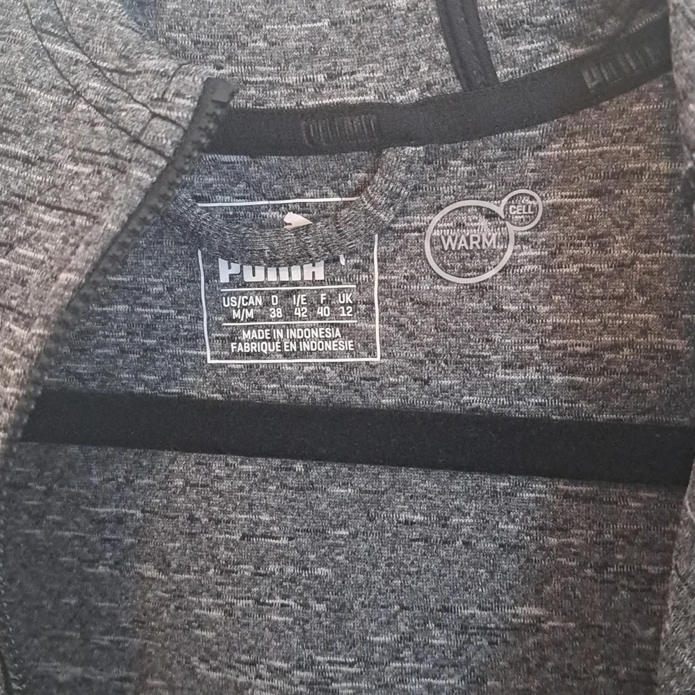Gray Puma zip up hoodie with zip pockets - Picture 4 of 5